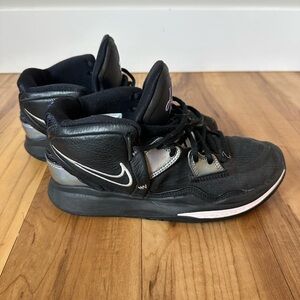 Nike Men's Black Basketball Shoes